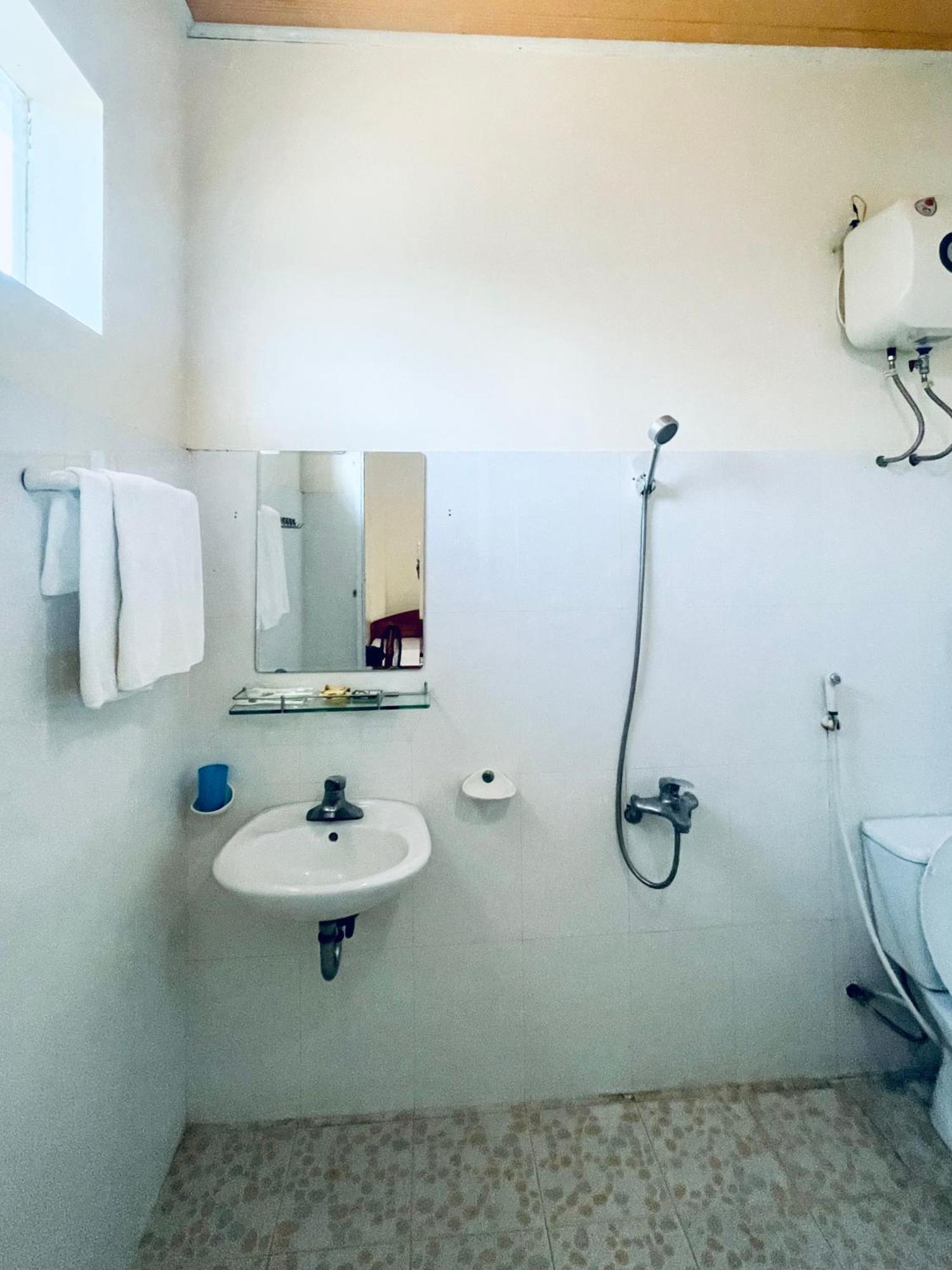 Bed and Breakfast Lam Dao House Dong Hoi Exterior foto